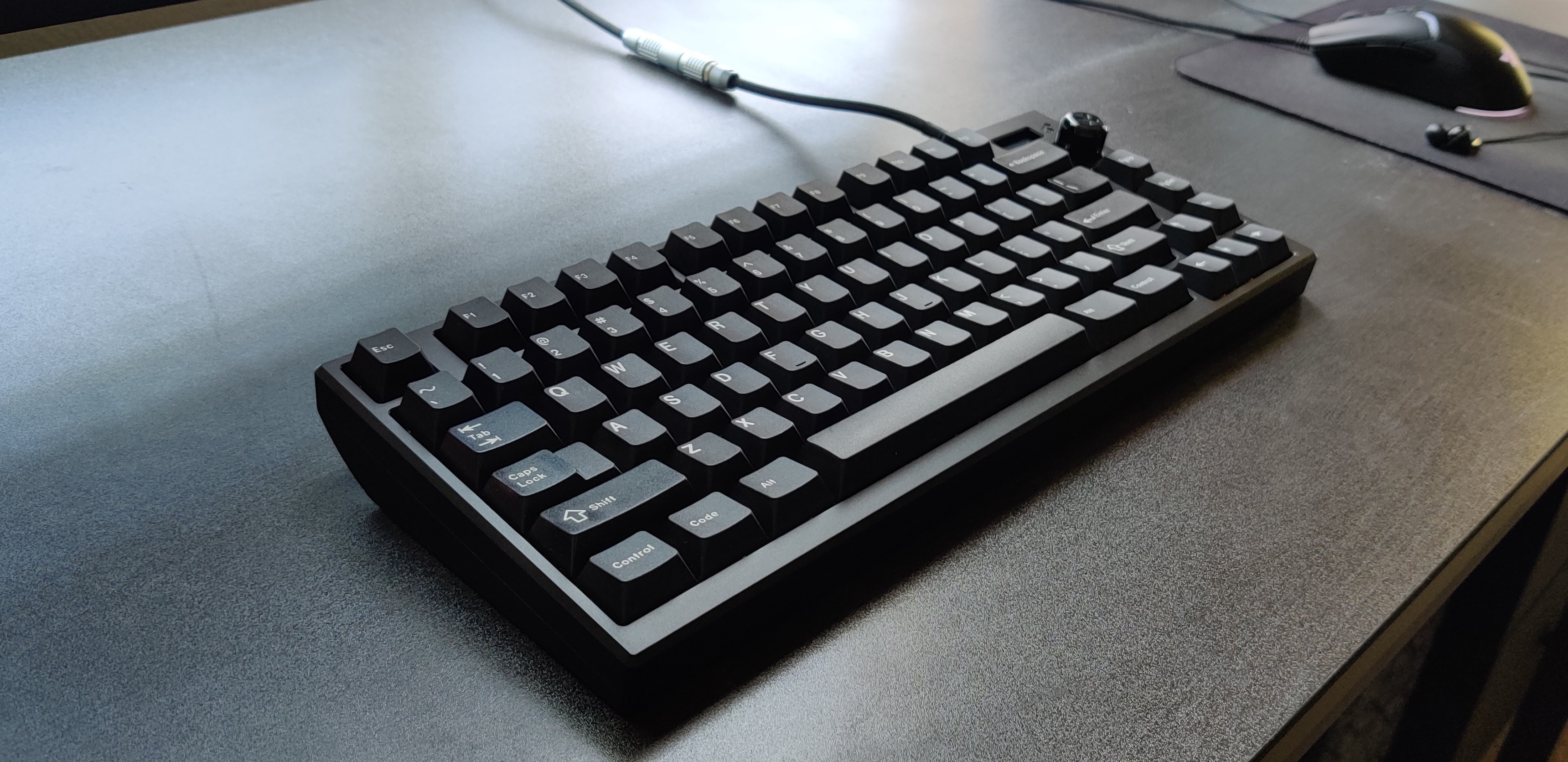 A picture of the Satisfaction 75 keyboard